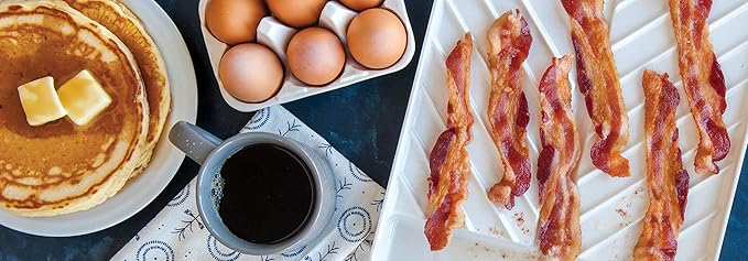 Nordic Ware - 60173 Nordic Ware Slanted Bacon and MeatTray, with Lid, White