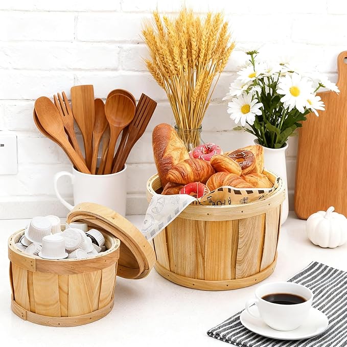 Lawei Set of 2 Round Woven Storage Baskets with Lids, Natural Woodchip Decorative Storage Fruit Buckets, Dust-Proof Kitchen Snack Organizer & Home Decor Storage Bins for Shelf, Home, Office