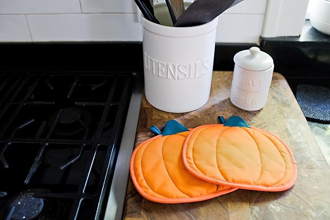 Pearhead Pumpkin Trivets Set of 2, Heat-Resistant Fabric Hot Pads with Hanging Loops, Autumn Table Protectors for Cooking, Baking, Serving, and Festive Fall Kitchen Décor Accessories