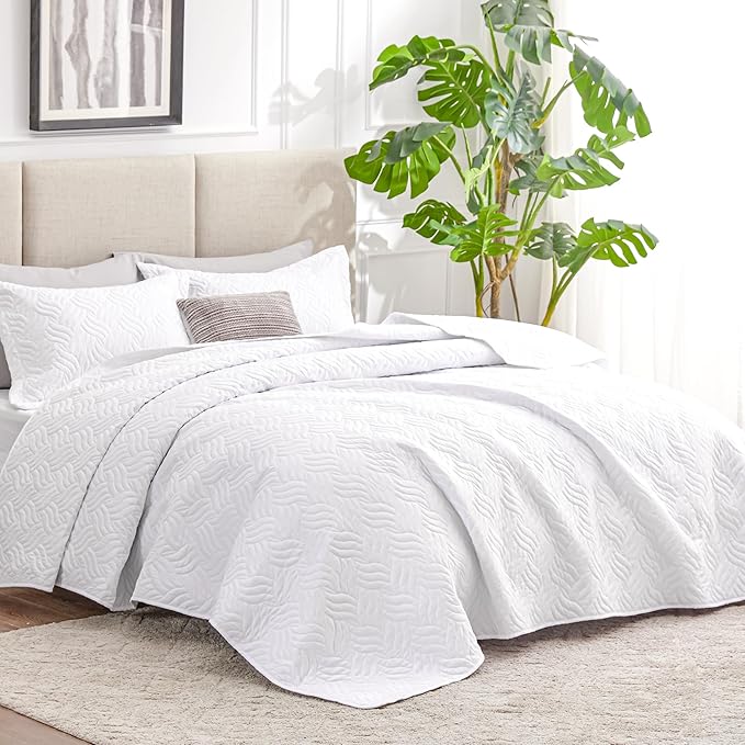 Love's cabin Twin Quilt Set White Bedspreads - Soft Bed Summer Lightweight Bedspread Comforter - Modern Style Wave Pattern Coverlet for All Season - 2 Pieces (1 Quilt, 1 Pillow Sham)