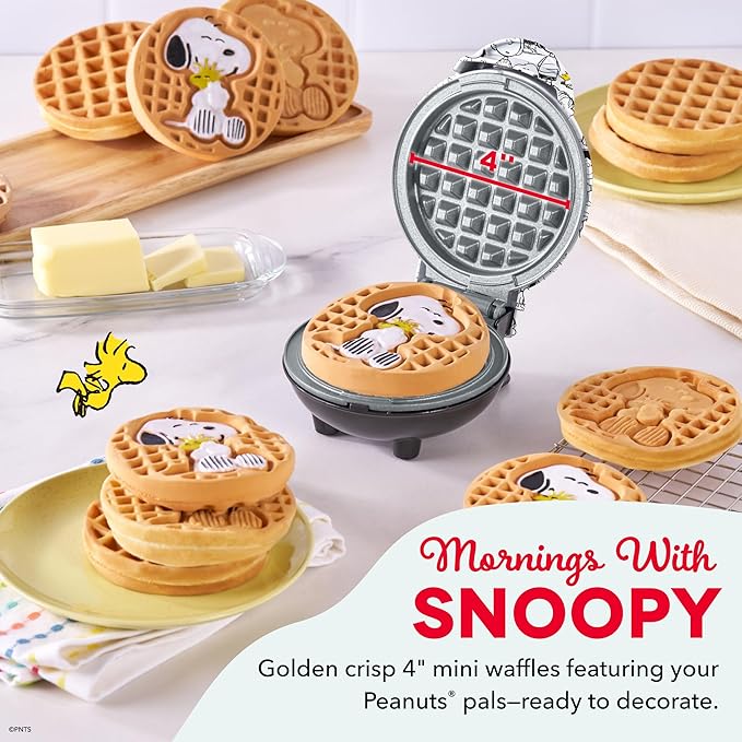 Peanuts x Dash Mini Waffle Maker
