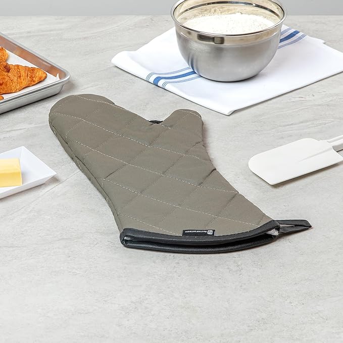 Restaurantware 17 x 8 Inch Heavy-Duty Oven Mitt 1 Flame Retardant Heat-Resistant Mitt - With Thumb Guard Hanging Loop Gray Cotton Quilted Oven Mitts Heat-Resistant For Cooking And Baking