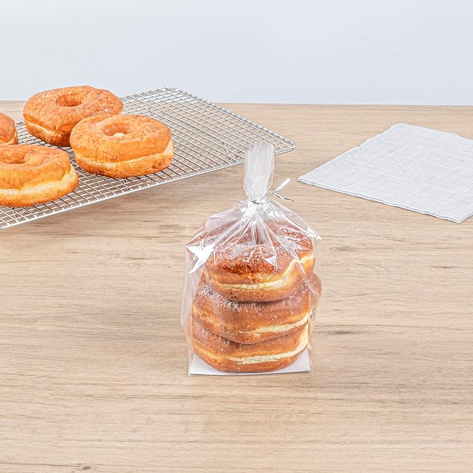 Restaurantware Flat Bottom Heat Seal Sandwich Bags Heat Sealable Food Bags - Gusset Bag with Paper Insert - Clear - 4 x 4 x 9 Inch - 100ct Box - Bag Tek