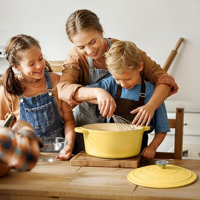 Overmont Enameled Cast Iron Dutch Oven - 5.5QT Pot with Lid Cookbook & Cotton Potholders - Heavy-Duty Cookware for Braising, Stews, Roasting, Sourdough Baking Goose Yellow