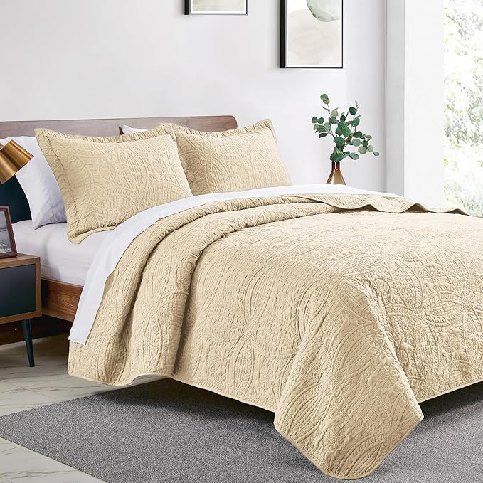 Love's cabin Twin Quilt Set Camel Bedspreads - Soft Bed Fall Lightweight Bedspread Comforter - Modern Style Coin Pattern Coverlet for All Season - 2 Pieces (1 Quilt, 1 Pillow Sham)