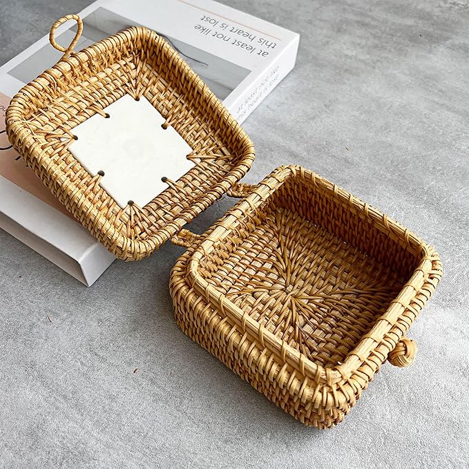 Rattan Box with Lid: Blue-and-White Porcelain Decorative Rattan Storage Box, Hand-Woven Wicker Storage Basket with Lid, for Sundries Tea Case Picnic Food Containers (Square 1, 4.33in*4.33in* 2.76in)