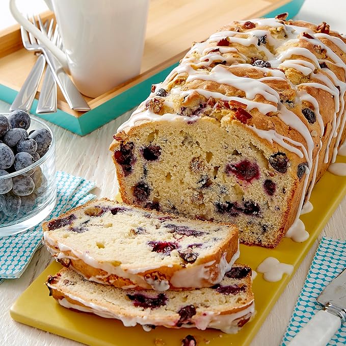 Wilton Gold Non-Stick Bakeware Large Loaf Pan - Baking Pan for Breads, Pound Cake & More - Even Heat Distribution & Extended Handles - Made Without PFAS - 9.25 x 5.25 x 2.75 Inch